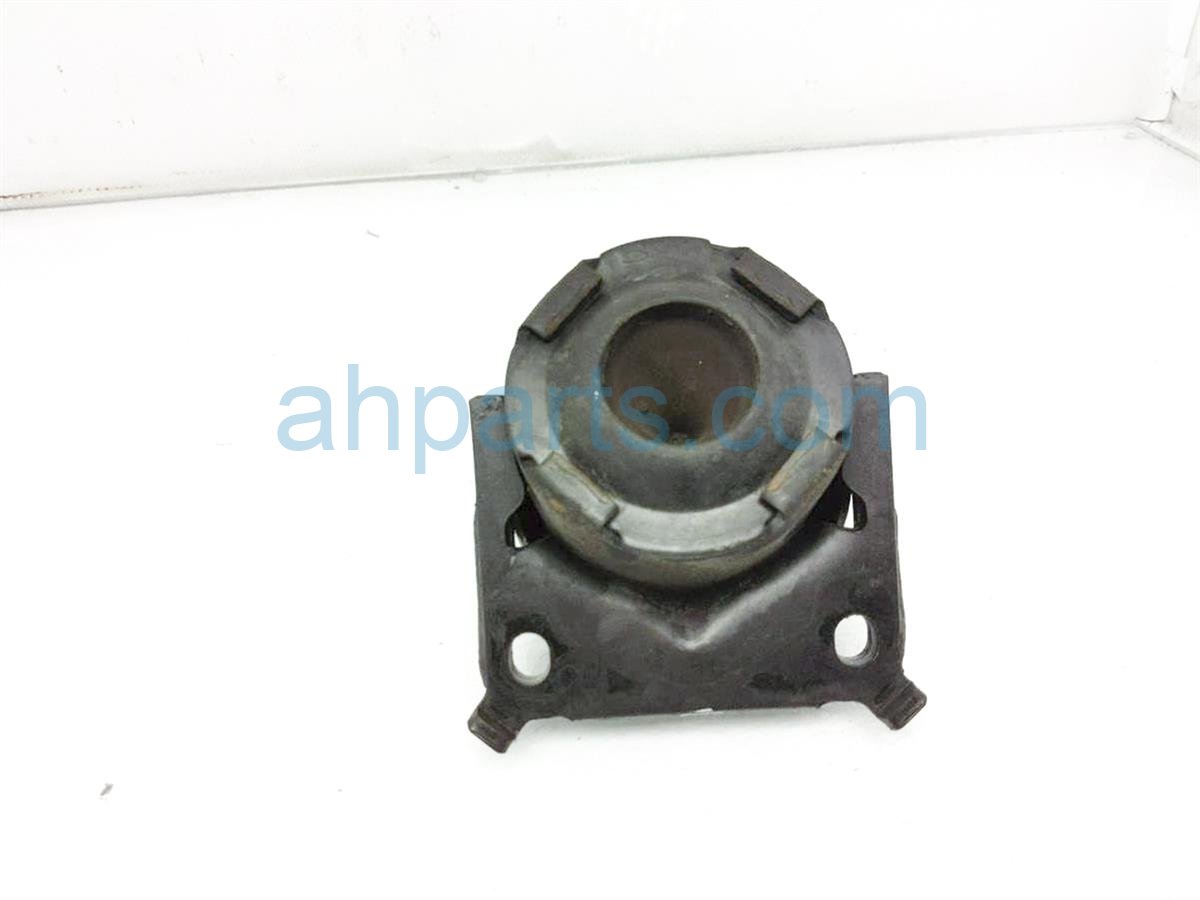 Genuine Toyota Front Engine Mount For 4Runner FJ Cruiser 4.0L V6 – OEM 12361-31080
