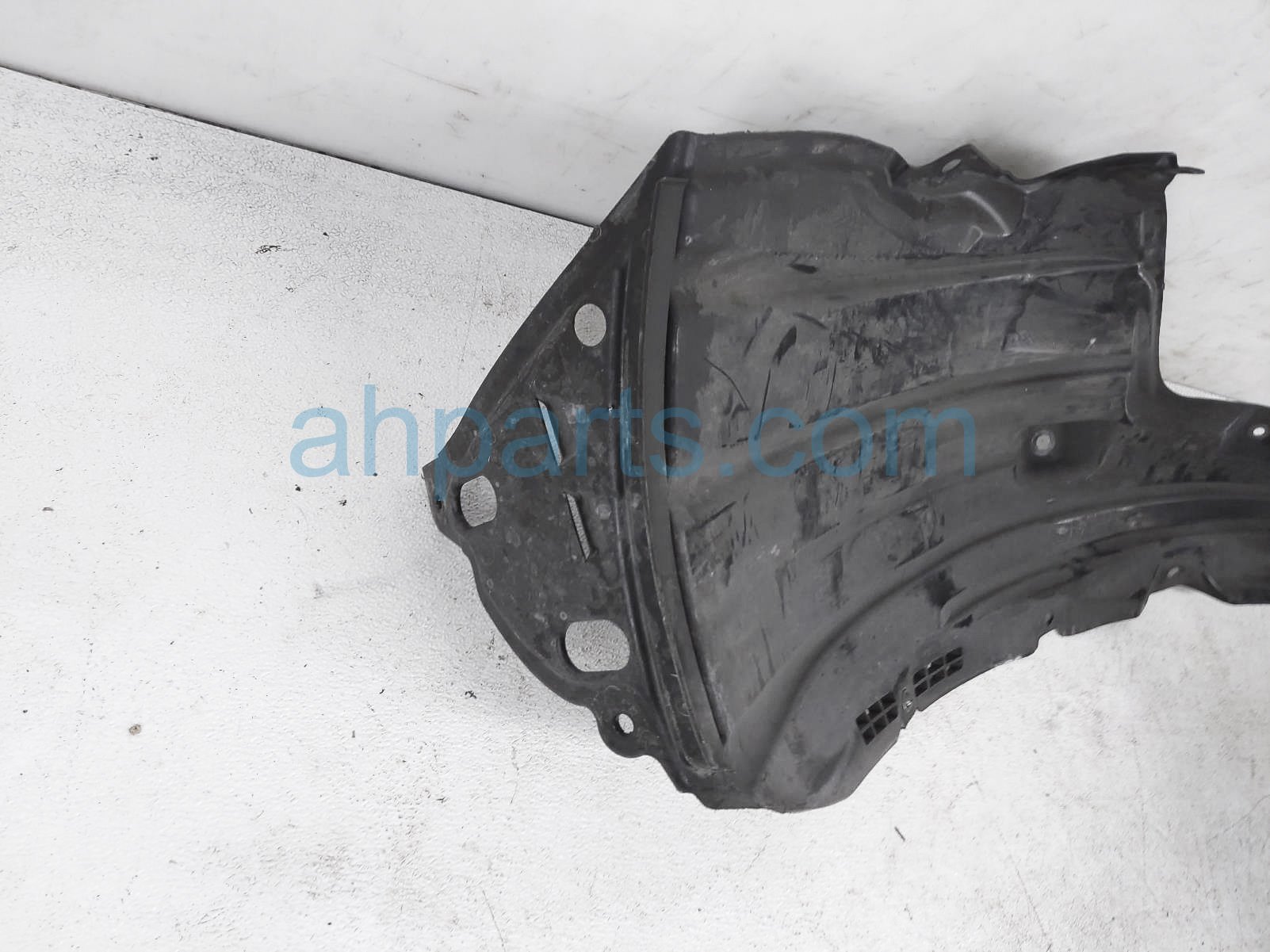 Sold Honda Cr V Front Passenger Inner Fender Liner Tla A