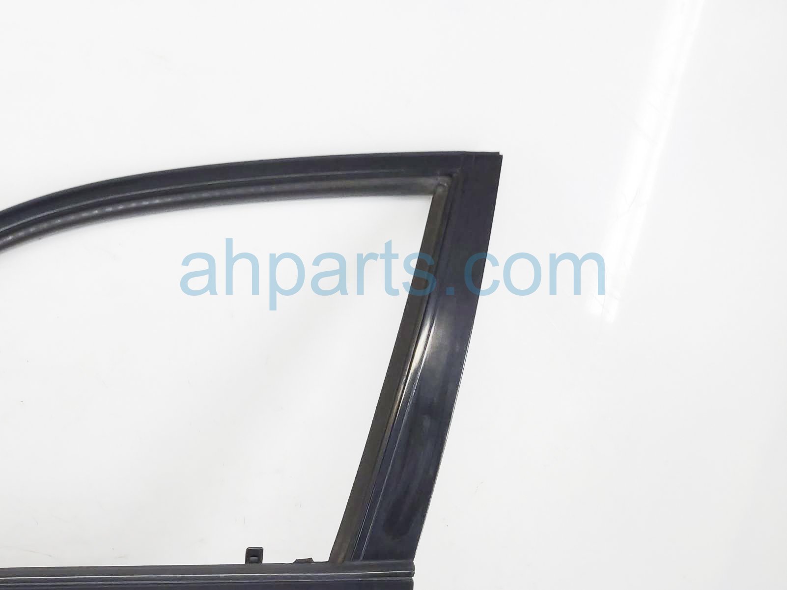 2004 Honda Civic Front Driver Door - Black - Shell Only 67050-S5A