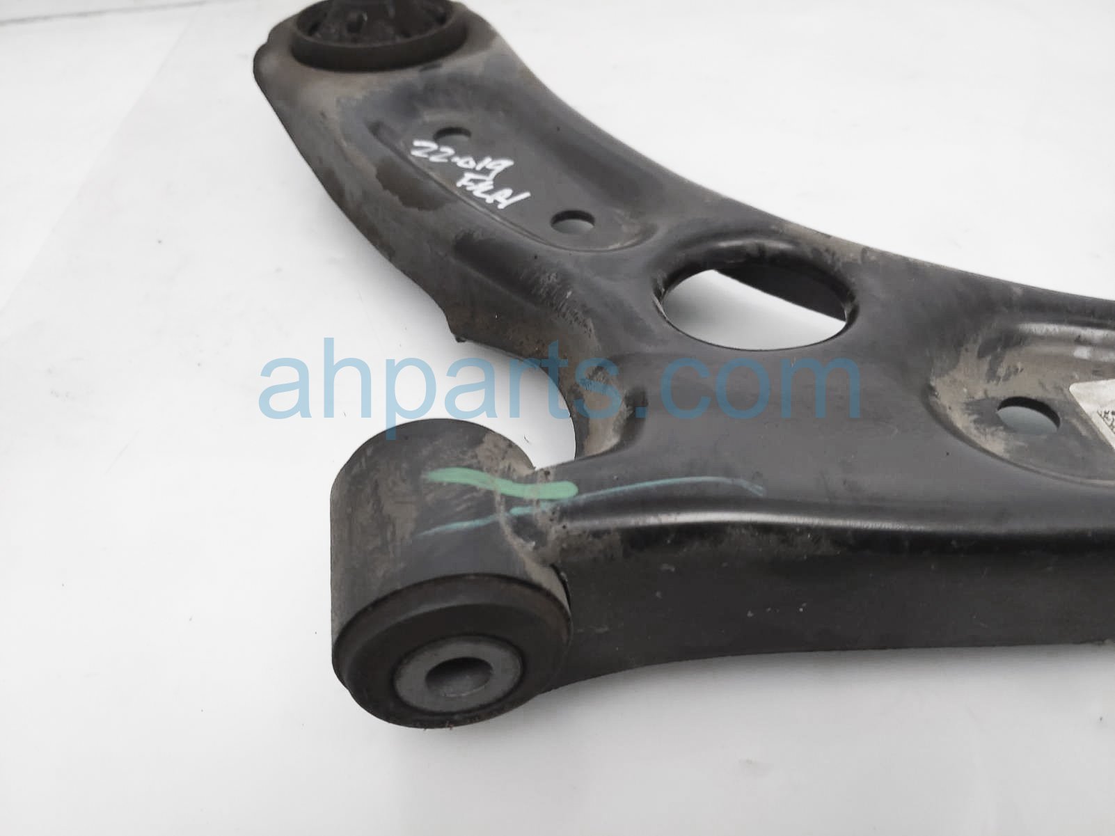 thumbnail interactive-video image 1 of Front Left Lower Control Arm Driver Side For Kia Forte 2019-2021 – 54500F2AA0 1 of 2