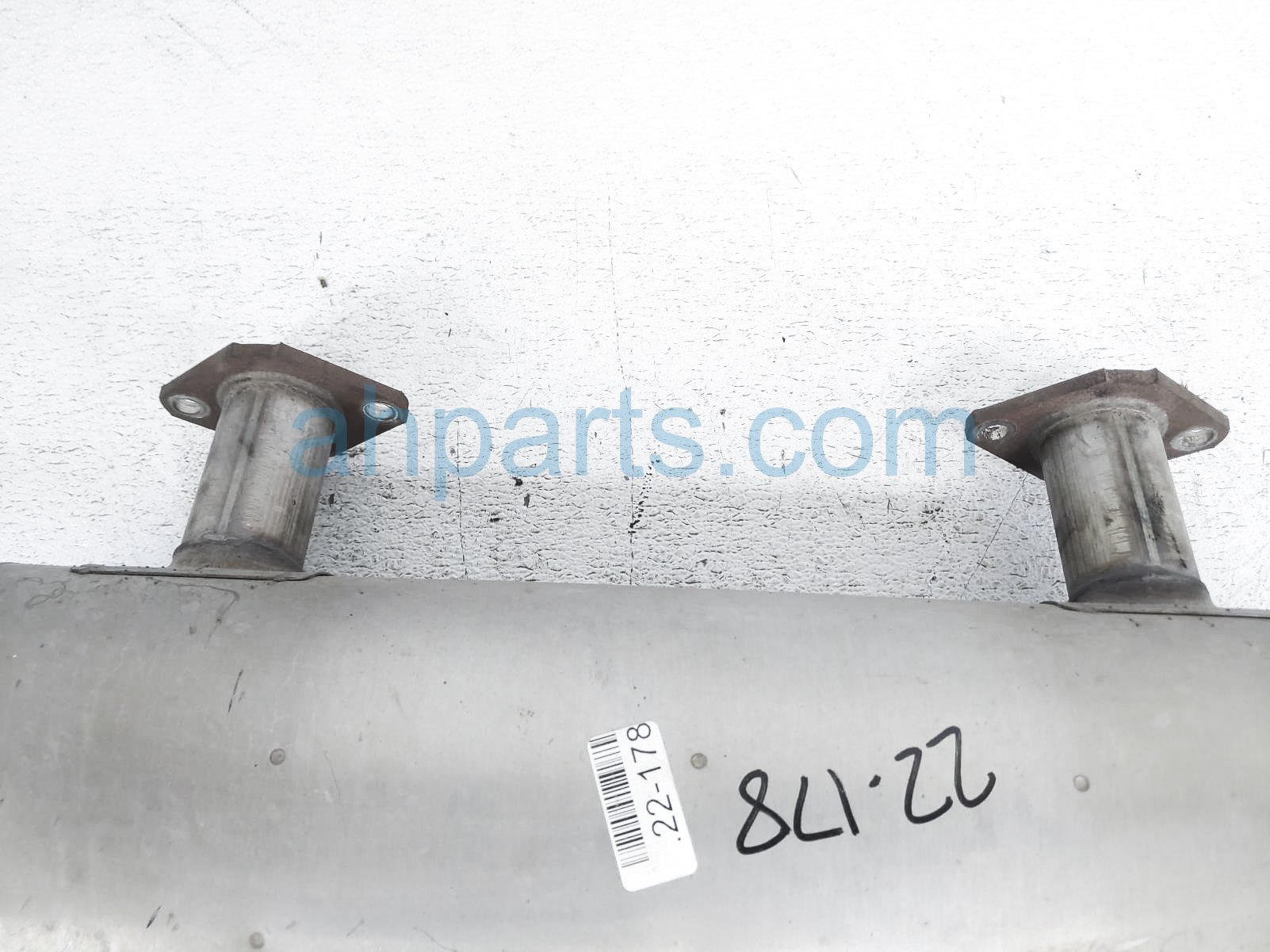 Sold 2017 Infiniti Q60 Rear Exhaust Muffler Assy 3 0l 20100 6HH0A