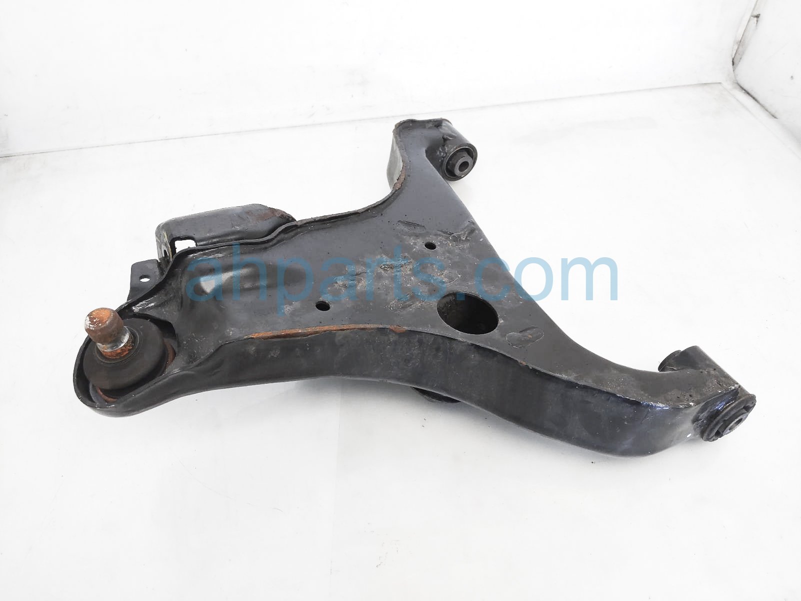 thumbnail image 2 of Evan-Fischer Front Passenger Lower Control Arm For Ford Lincoln Mercury 2003-11 2 of 3