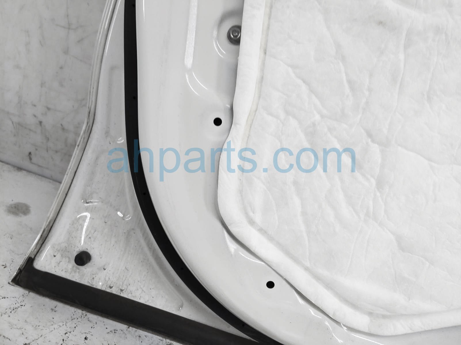 Sold 2014 Acura MDX Front Driver Door - White - No Mirror/trim