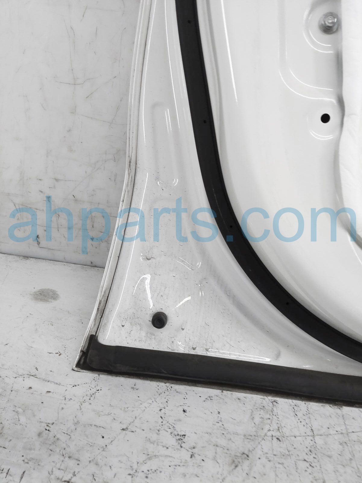 Sold 2014 Acura MDX Front Driver Door - White - No Mirror/trim