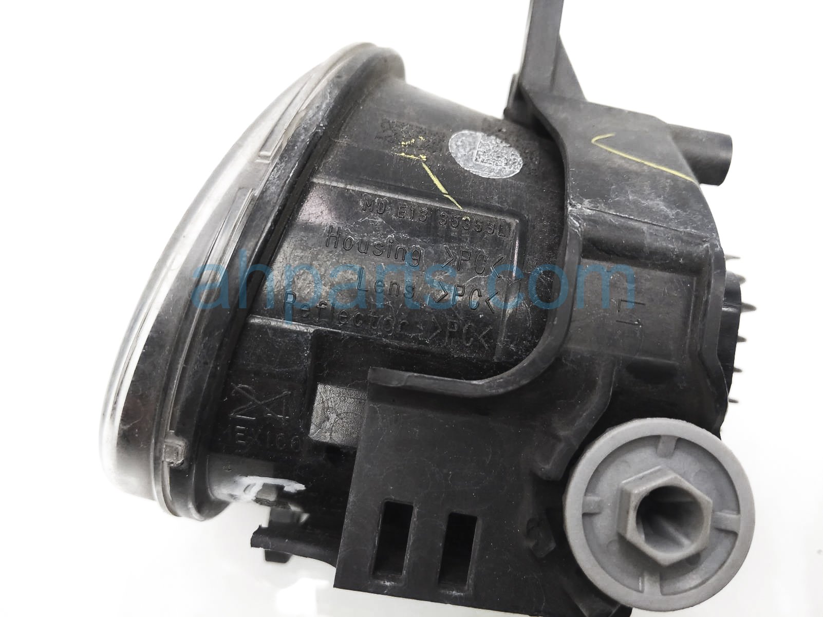 thumbnail image 2 of New Right Passenger Side Fog Light For 2008-2011 Toyota Highlander – Halogen H11 2 of 3