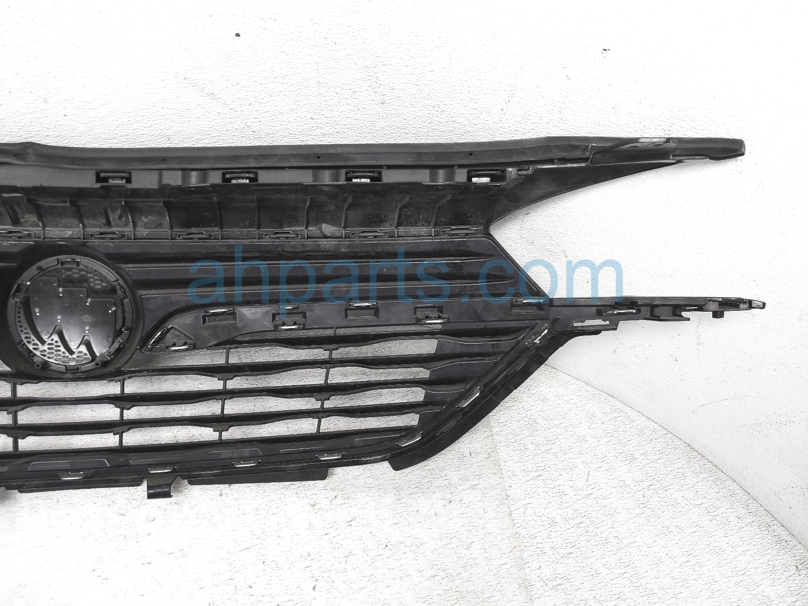 Sold 2021 Buick Encoregx Upper Grille - Black - 42763175
