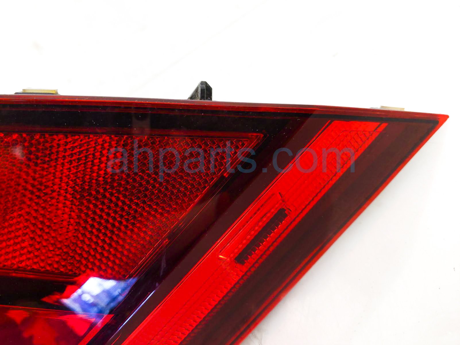 OEM Volkswagen 5NN-945-094 Right Tail Light Assembly For 2018-2021 Tiguan - NEW