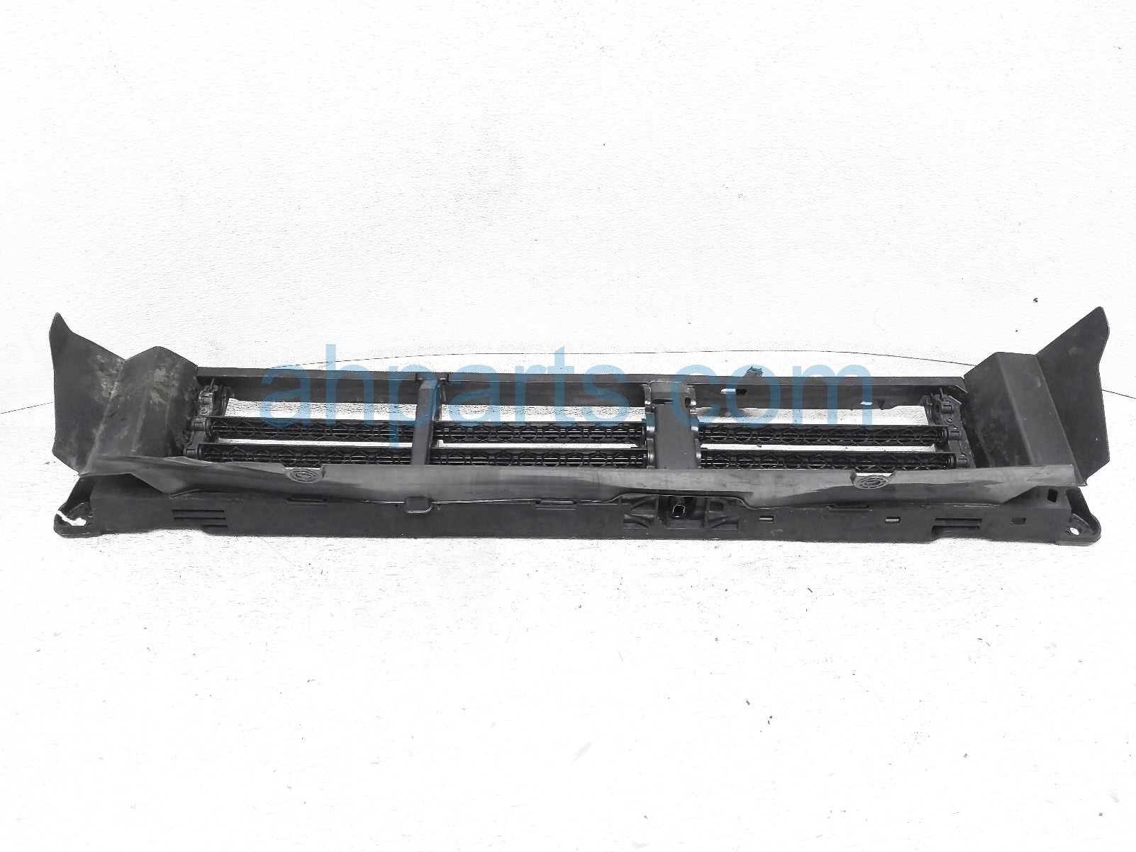 Sold Honda Cr V Grille Air Shutter Assy A A