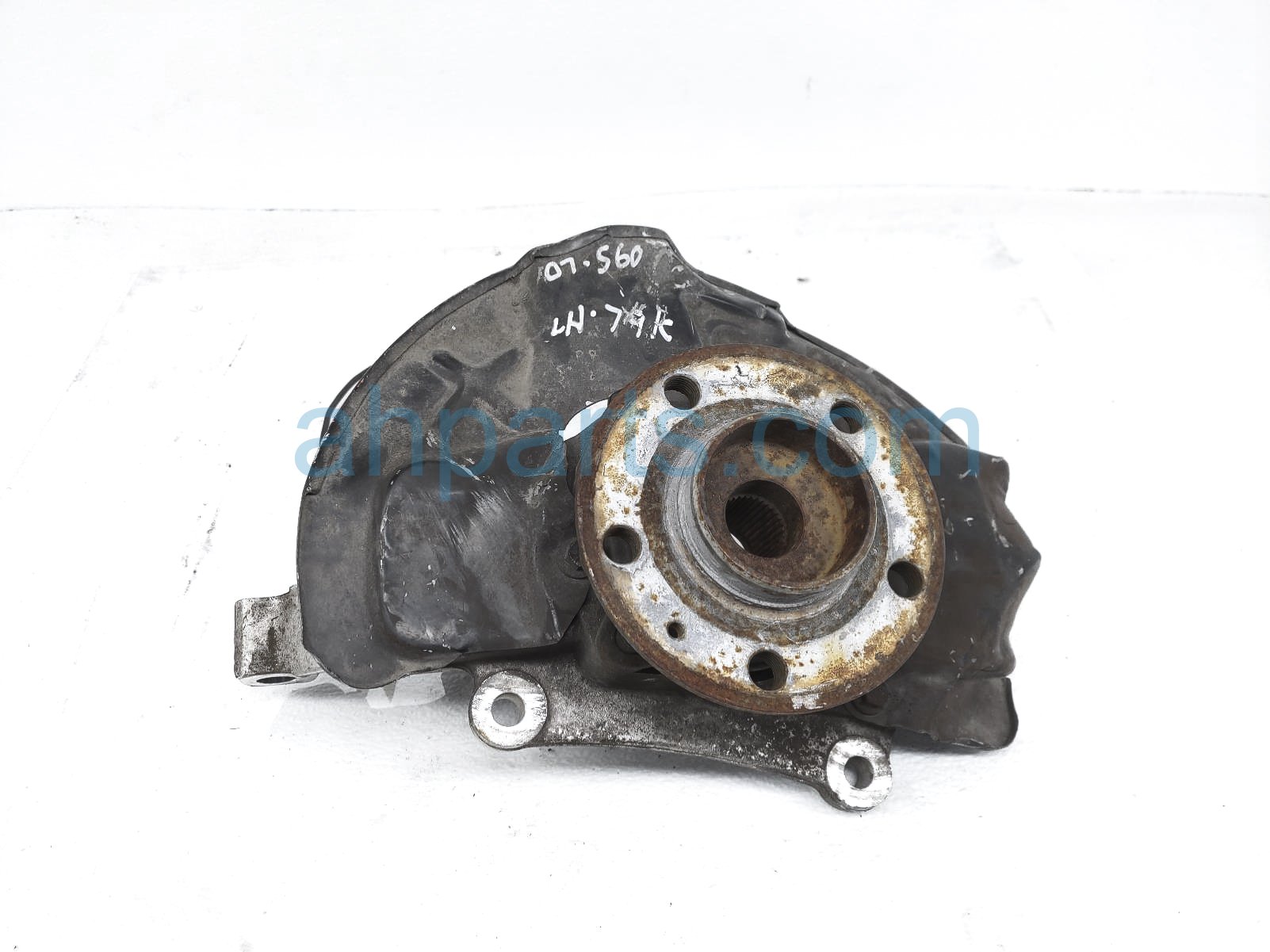 Volvo OEM Right Front Spindle/Steering Hub Assembly 8630771 For XC90 2007-2014