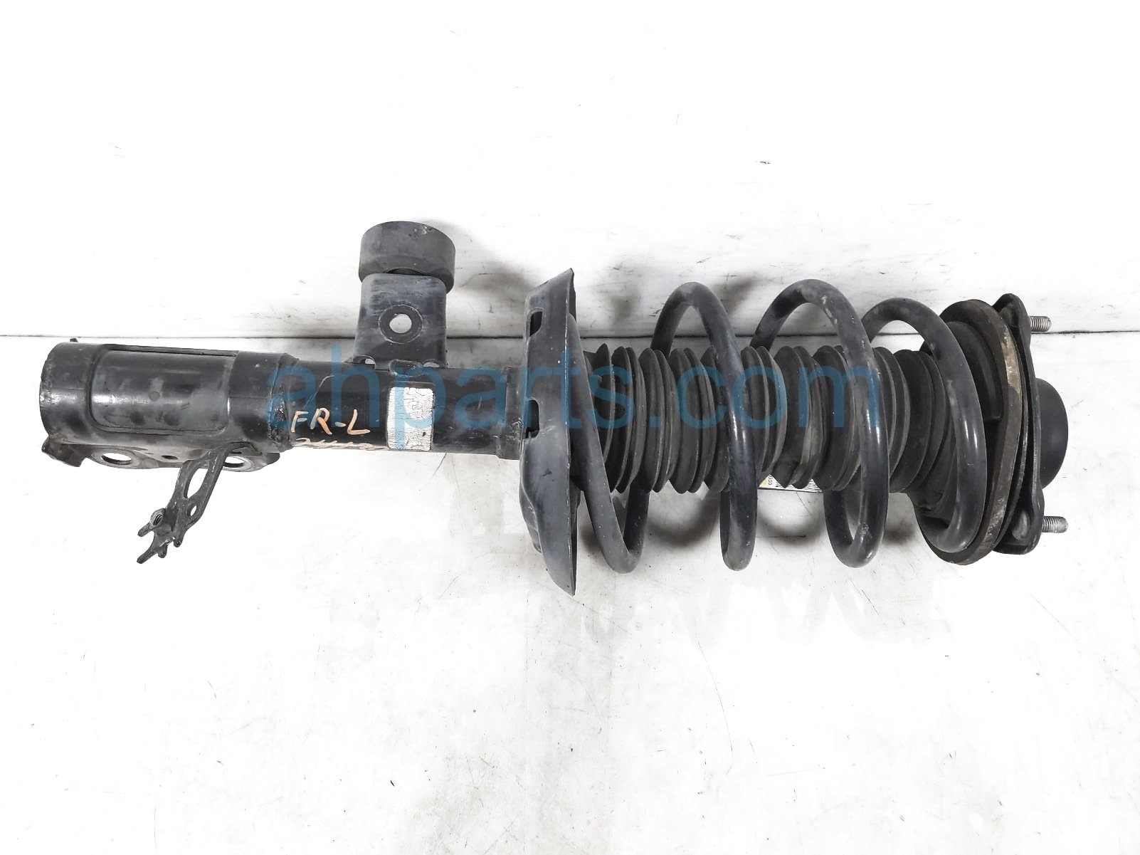 Sold 2018 Toyota Camry Front Driver Strut + Spring 48520-8Z181