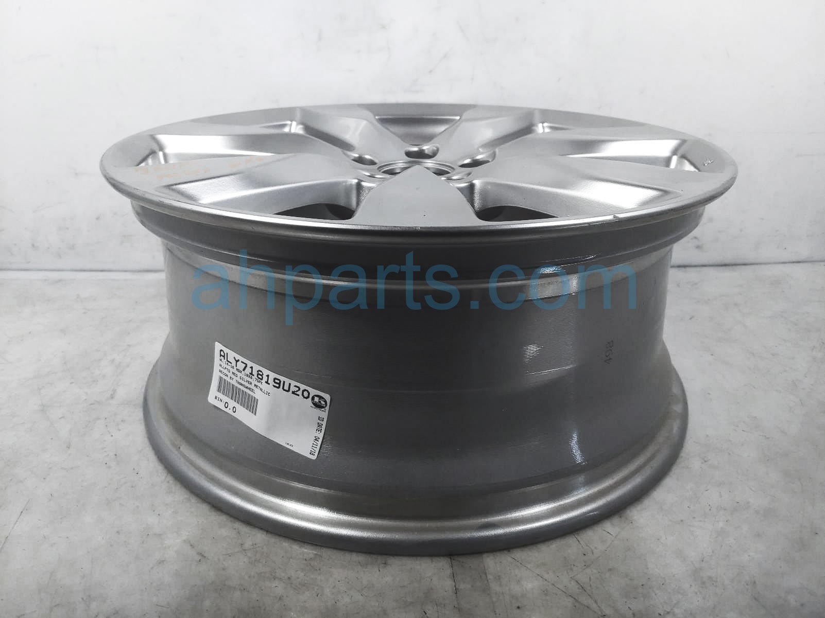 K*U様 VENES SUV M7 7J +38 PCD114.3 215/60 2016 Acura MDX 19x8 7spoke Wheel / Rim 42700-TZ5-A21