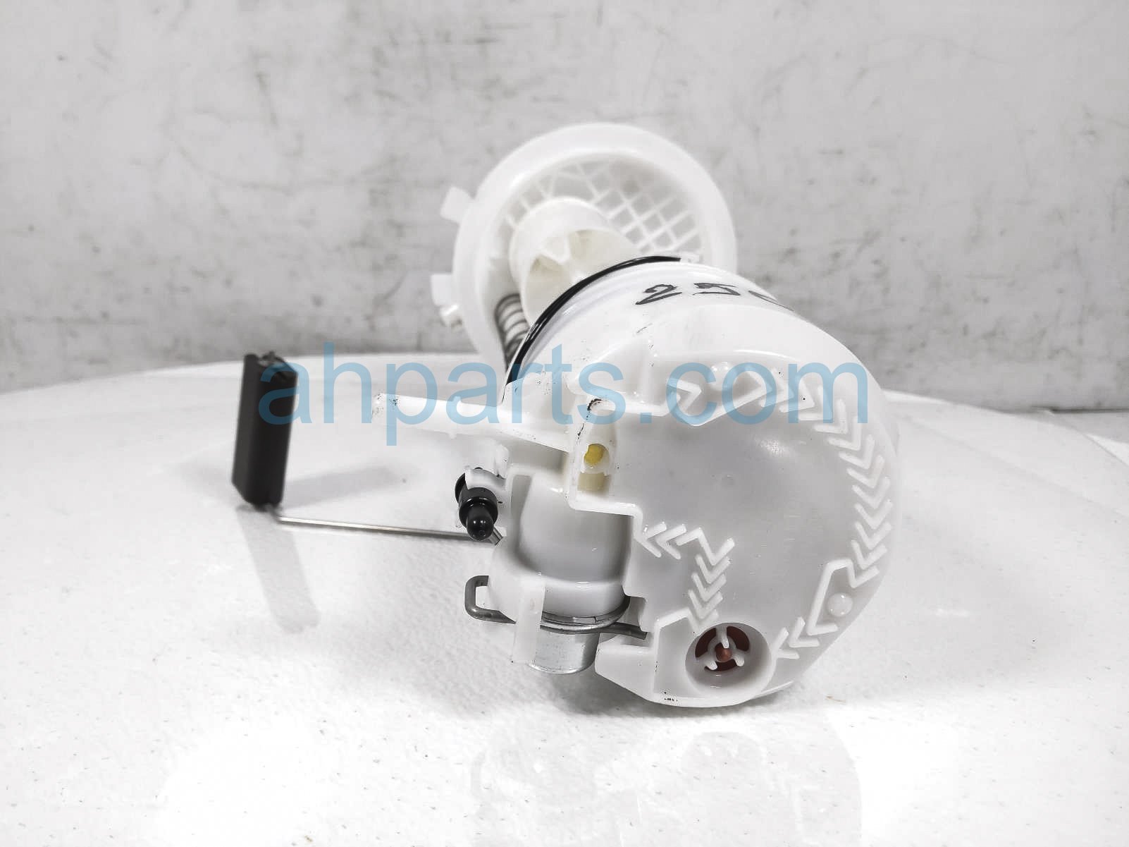 2022 Nissan Pathfinder Gas / Fuel Pump - Tank Mtd 17040-6SA0C,