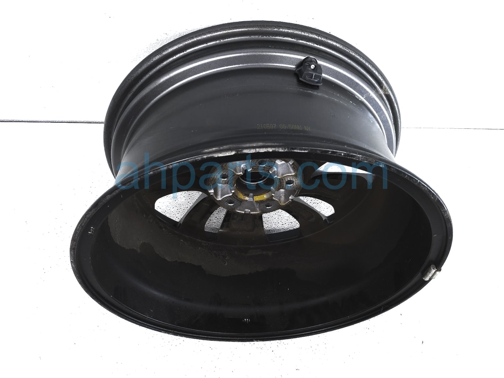 2022 Nissan Pathfinder Front Passenger Wheel / Rim * 40300-6TA5B,