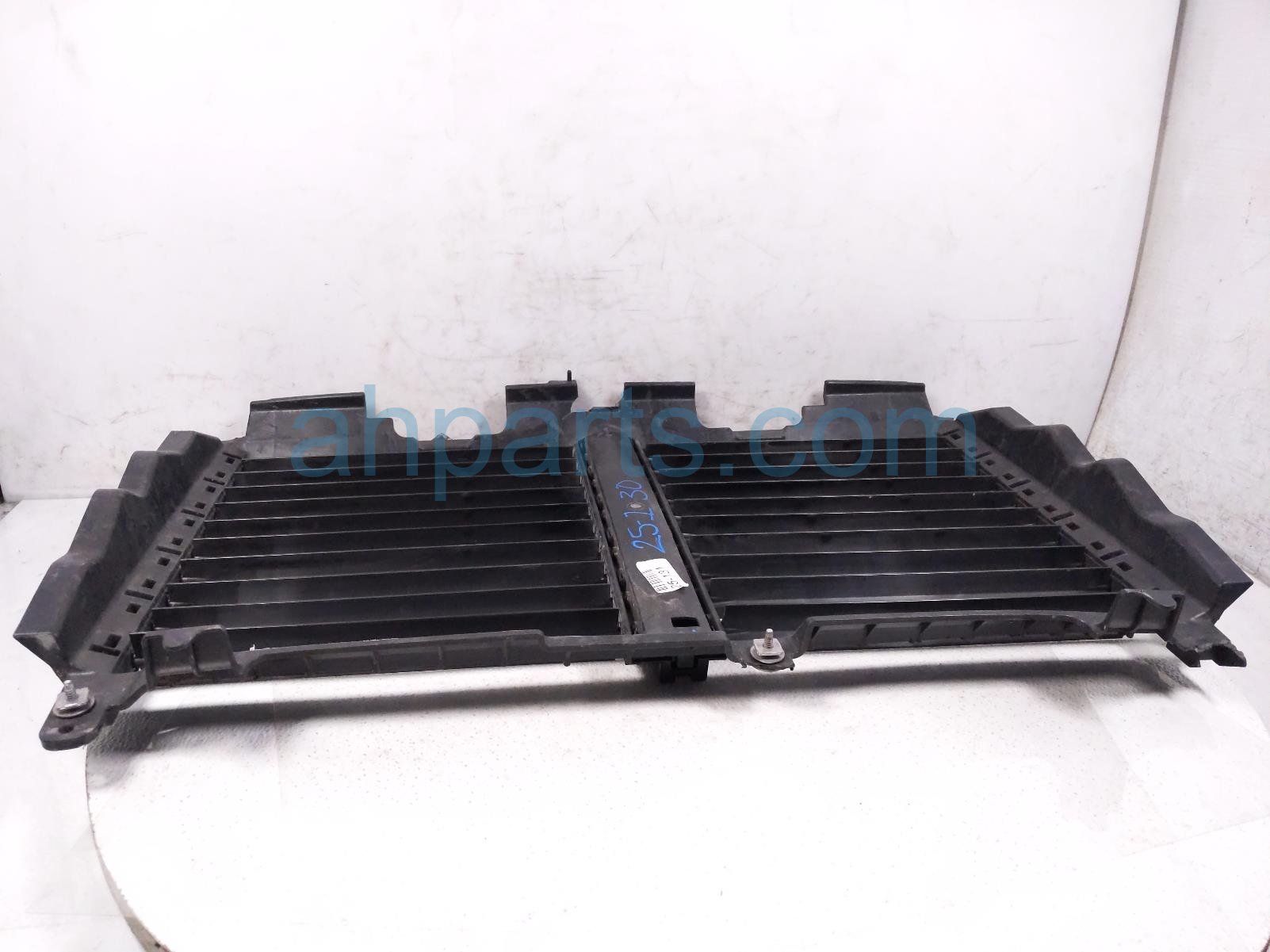 シロダーラ 2022 Toyota Tundra Radiator Air Grille Shutter* 53180-0C010,