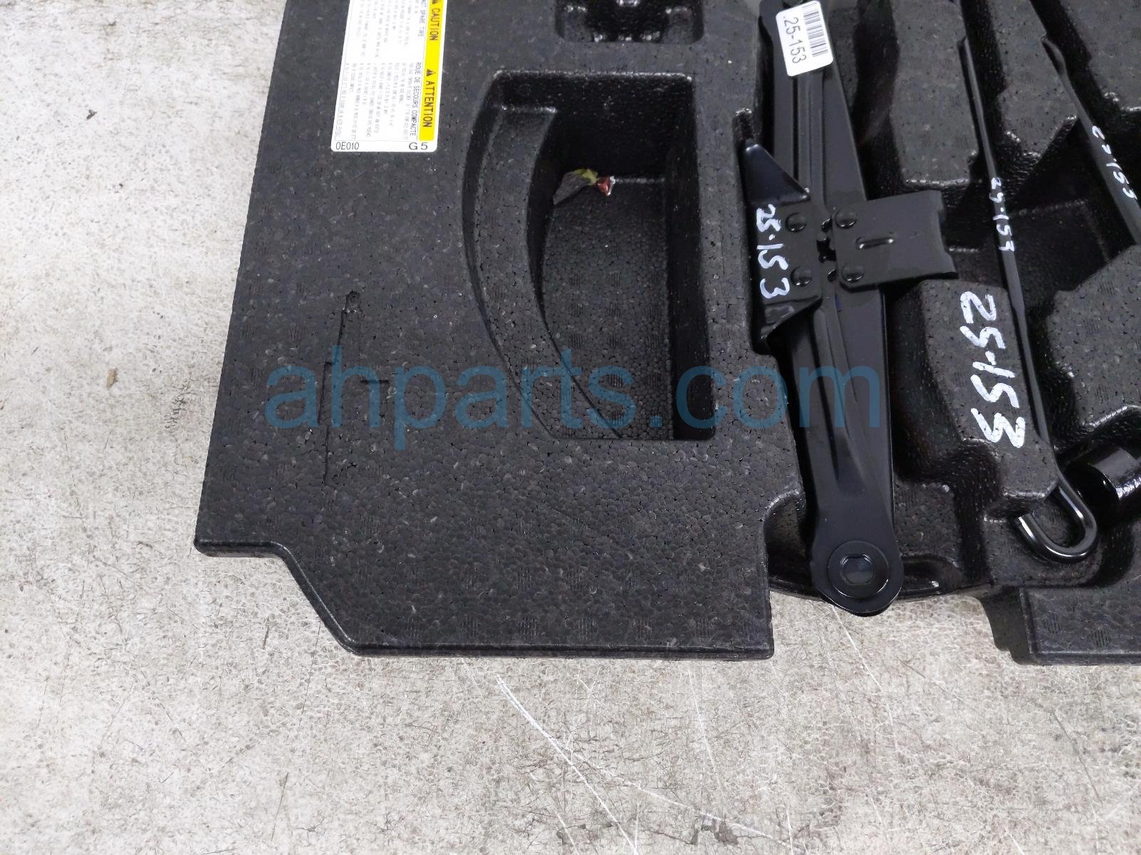 Sold 2022 Toyota Corollacs 2 Tools + Scissor Jack W/foam Holder