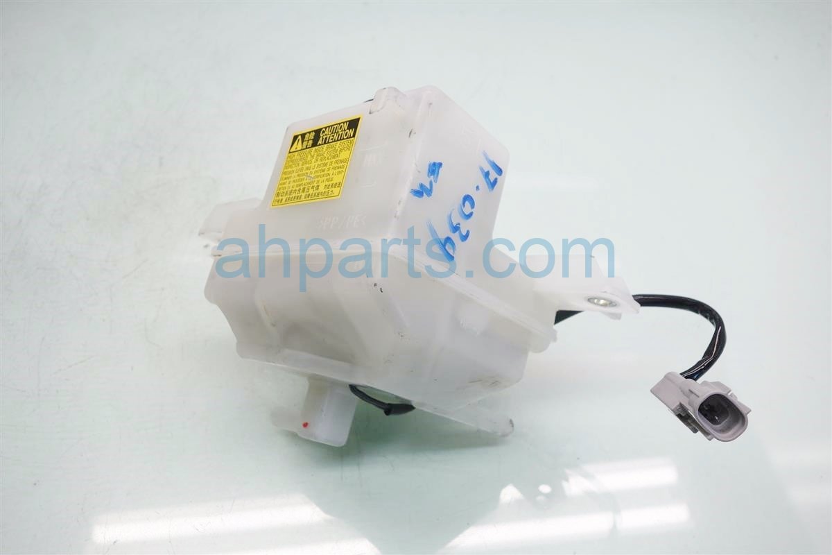 $25 Toyota MASTER CYLINDER RESERVOIR BOTTLE