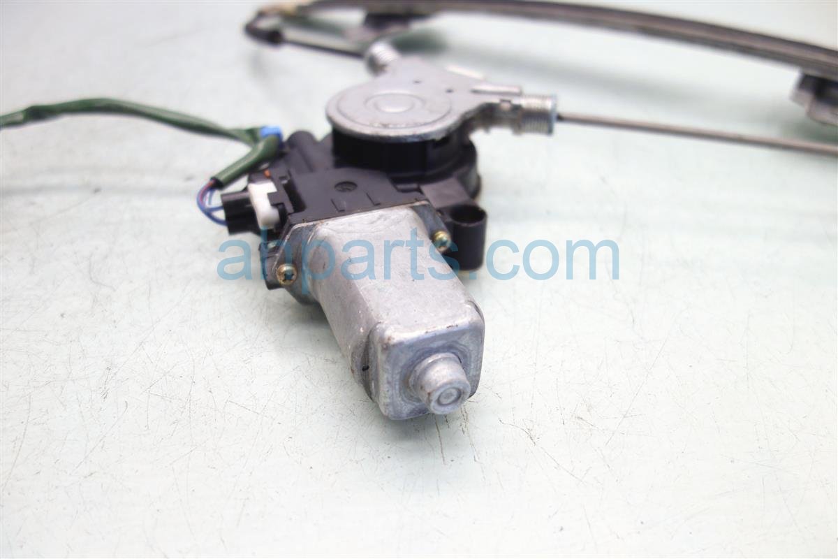 $35 Honda FR/RH WINDOW REGULATOR & MOTOR