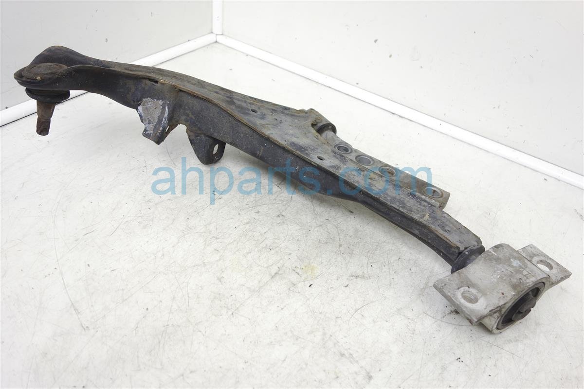 2002 Nissan Maxima Front Passenger Lower Control Arm, Se 54500-2Y411,