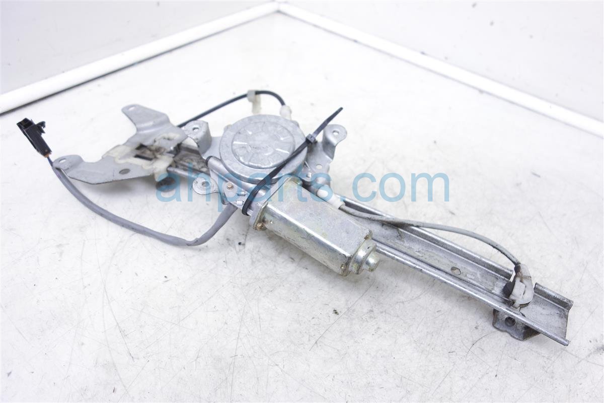 $39 Nissan RR/RH WINDOW REGULATOR