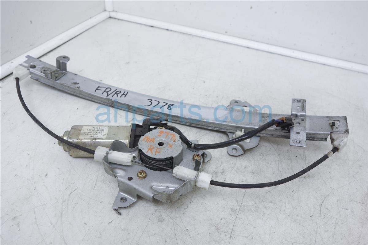 $39 Nissan FR/RH WINDOW REGULATOR