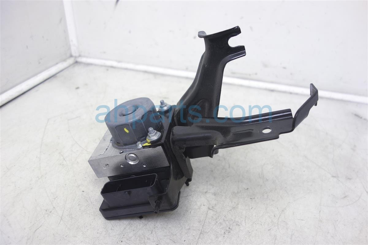 $90 Nissan ABS PUMP ACTUATOR ASSEMBLY