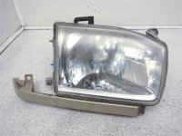 $90 Nissan RH HEAD LIGHT / LAMP NEEDS POLISHING