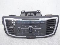 $125 Honda AM/FM/CD RADIO BUTTONS HAS SCRATCHES