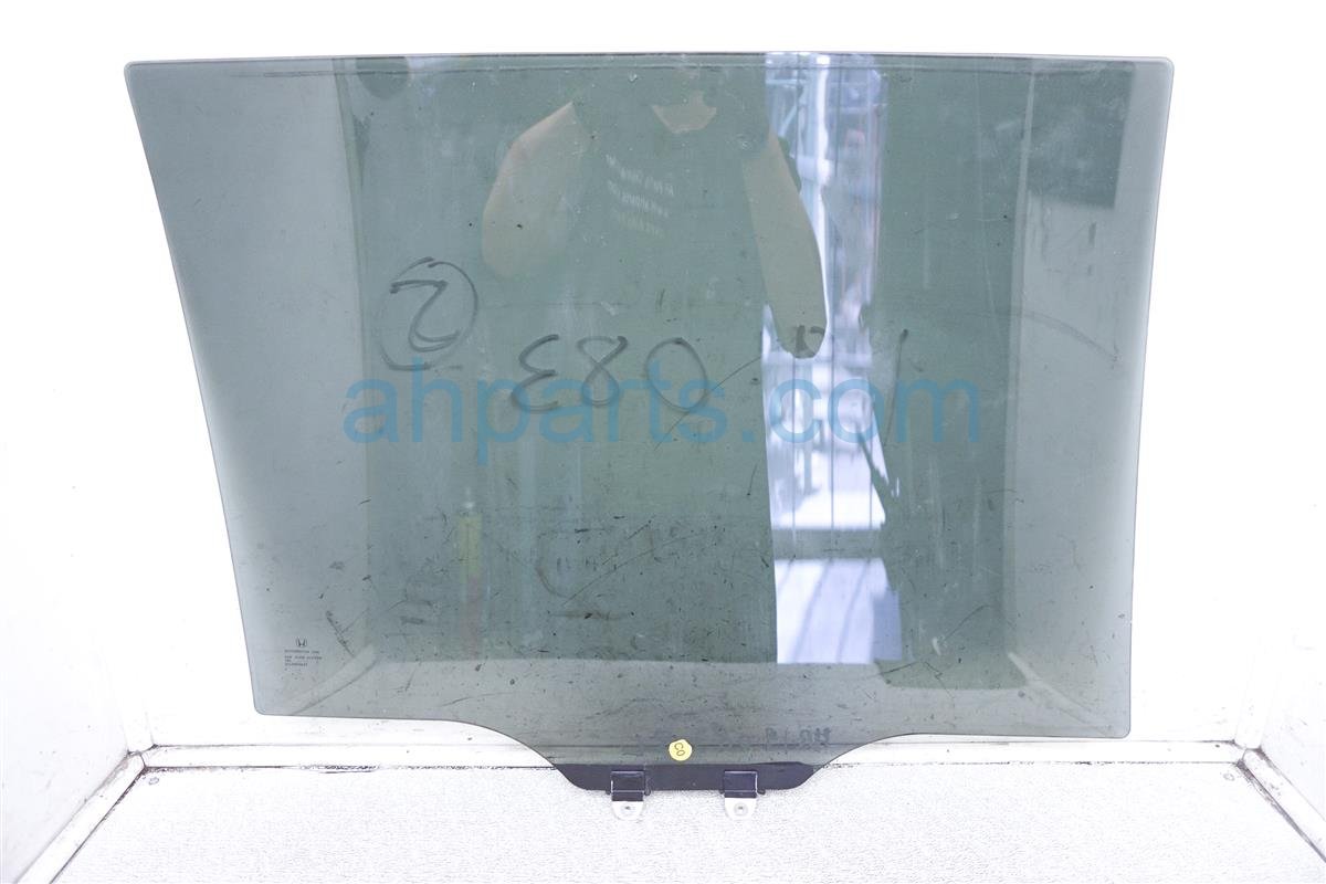 $50 Honda 4DR RR/L DOOR GLASS WINDOW -
