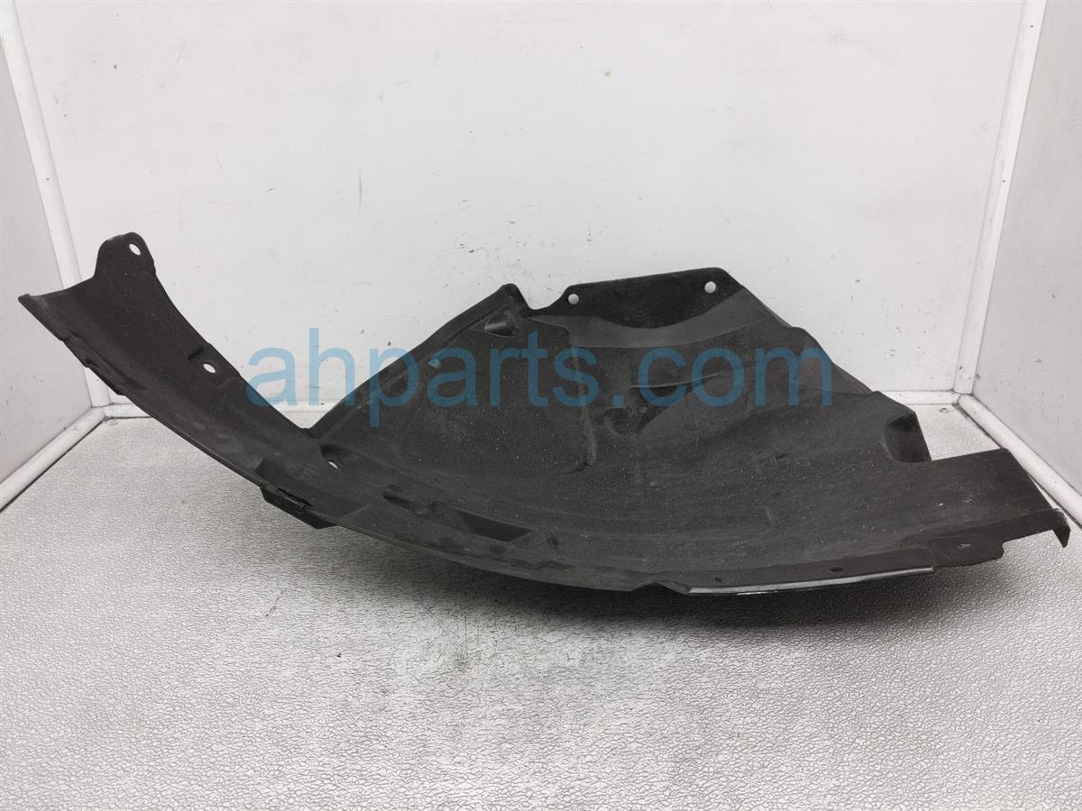 $20 Nissan FR/RH FENDER LINER -REAR HALF