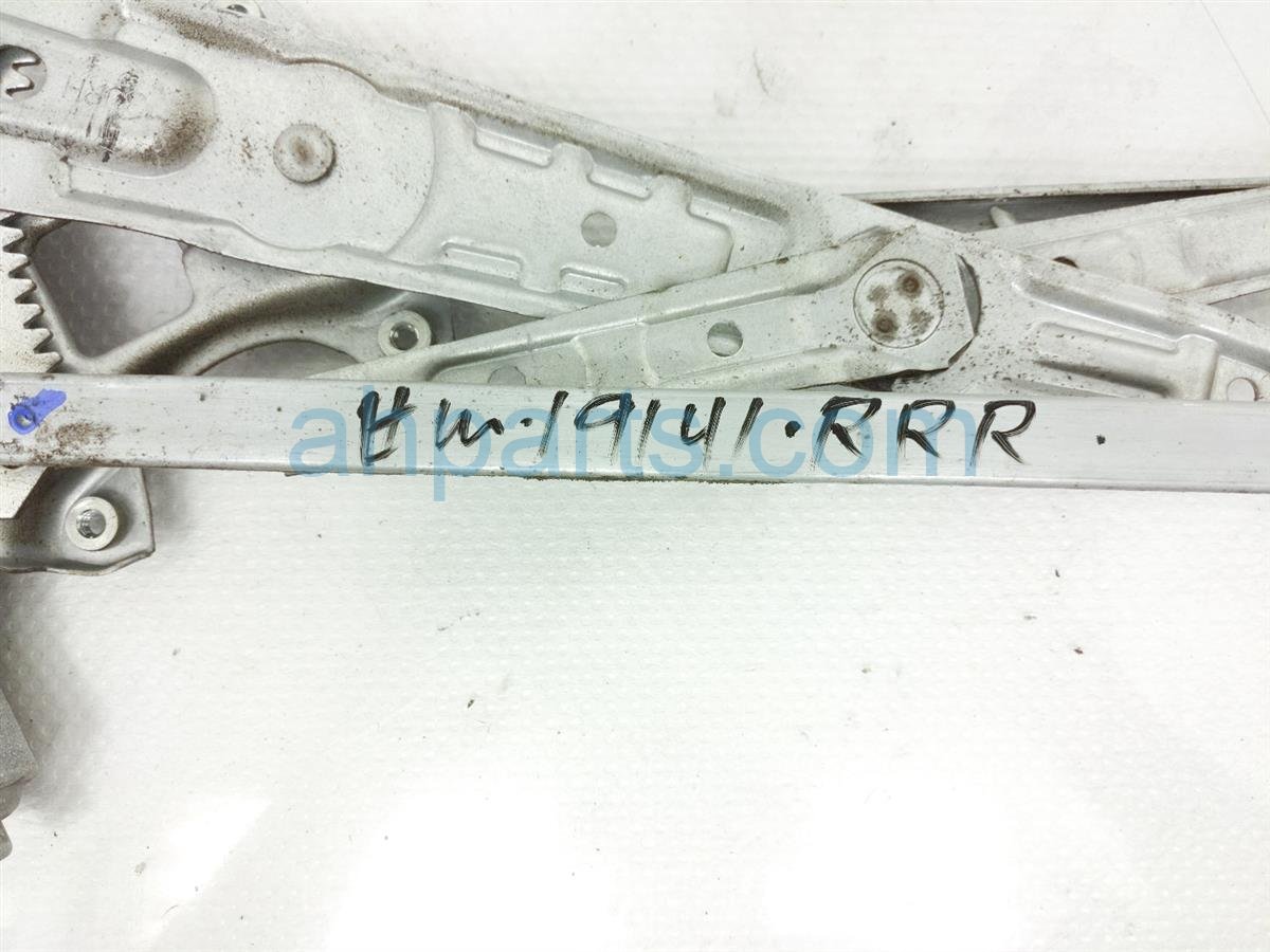 $45 Nissan RR/RH DOOR WINDOW REGULATOR $45 Nissan RR/RH DOOR WINDOW REGULATOR