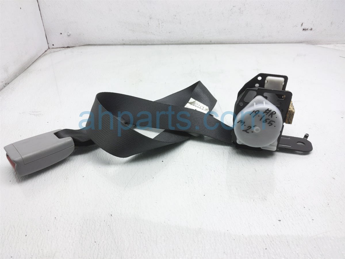 $25 Lexus 4DR REAR MIDDLE SEAT BELT - BLACK $25 Lexus 4DR REAR MIDDLE SEAT BELT - BLACK