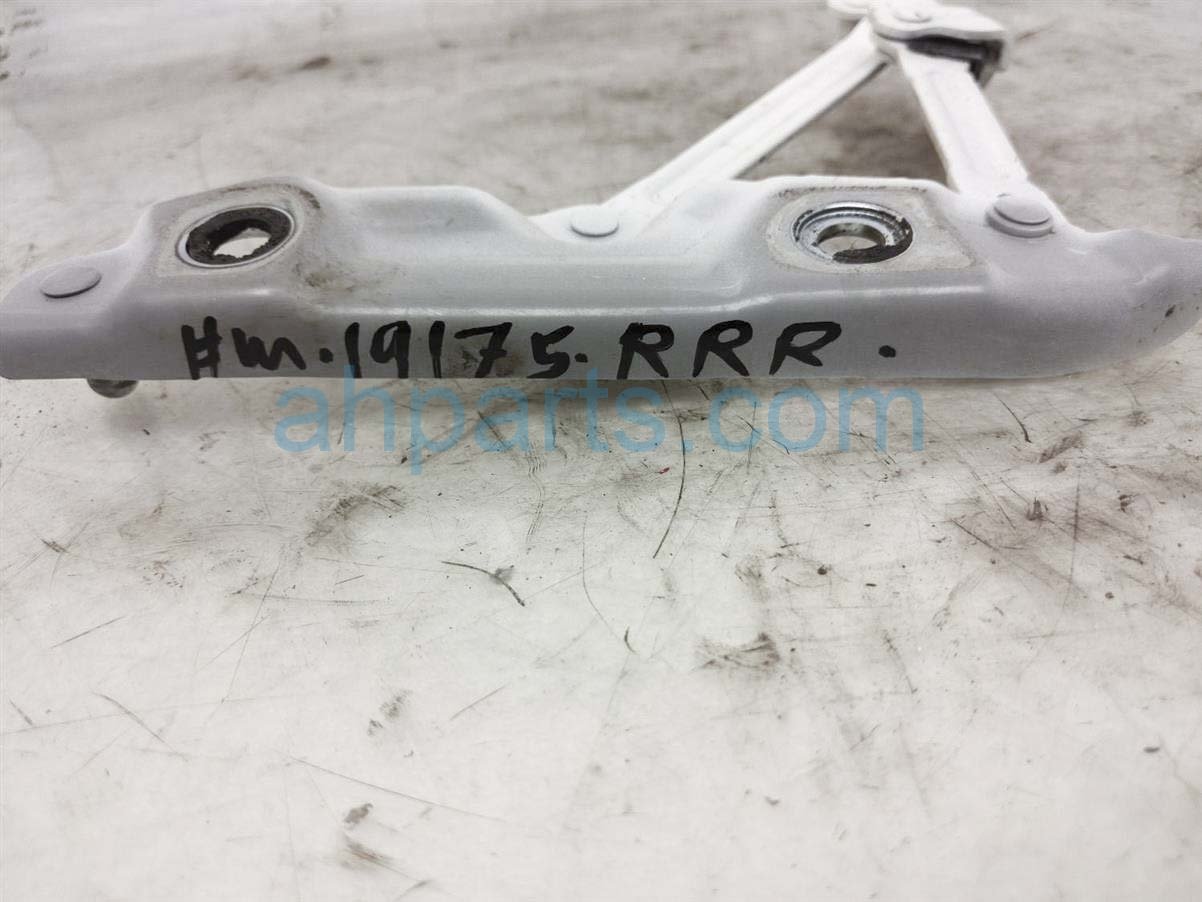 $15 Infiniti RR/RH TRUNK HINGE $15 Infiniti RR/RH TRUNK HINGE
