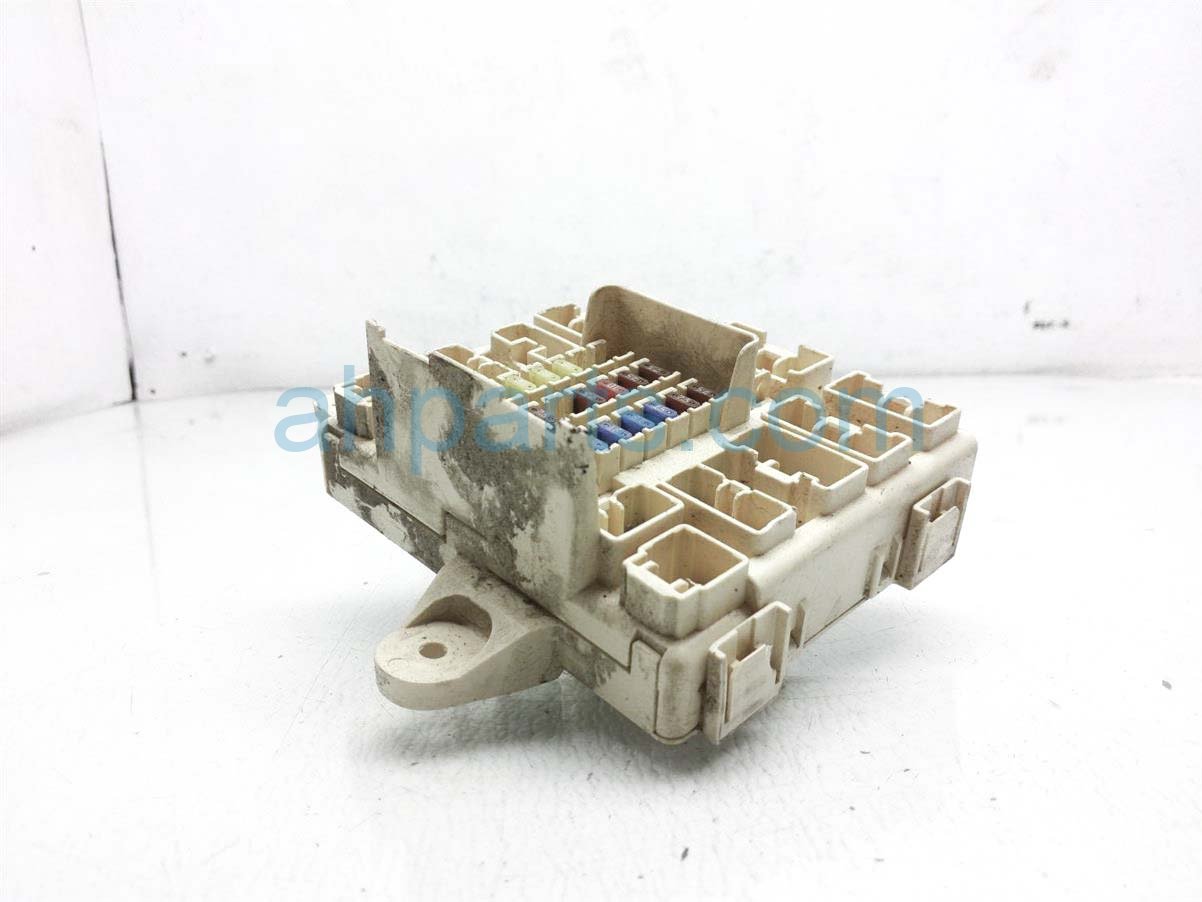 $75 Lexus RH CABIN FUSE BOX $75 Lexus RH CABIN FUSE BOX