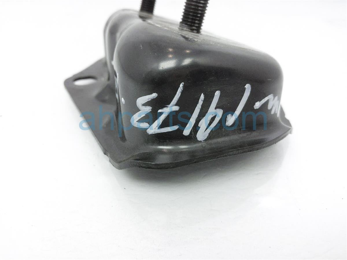 $15 Toyota RR/LH BUMPER MOUNT EXTENSION BRACKET