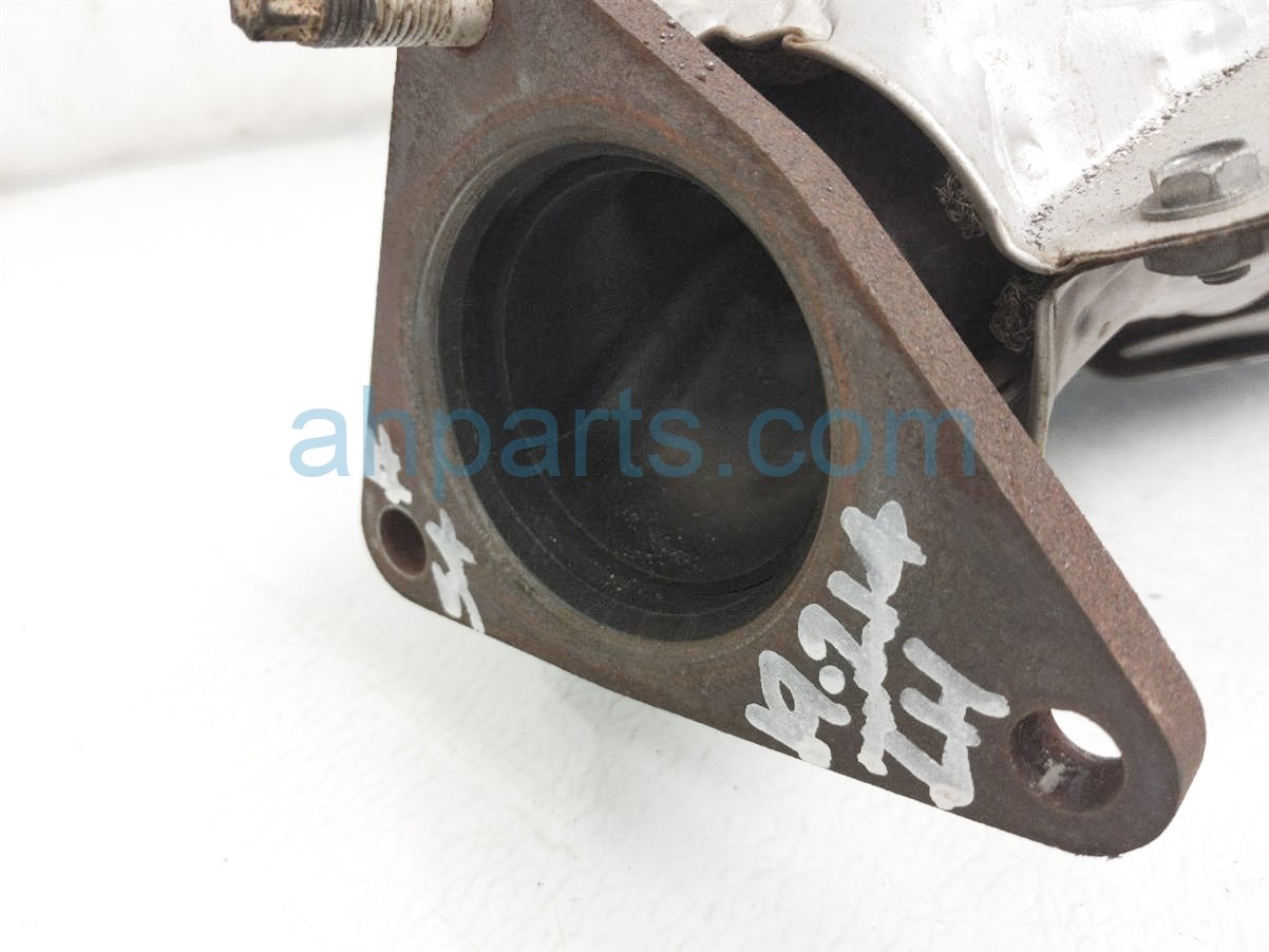 $85 Infiniti LEFT EXHAUST MANIFOLD $85 Infiniti LEFT EXHAUST MANIFOLD