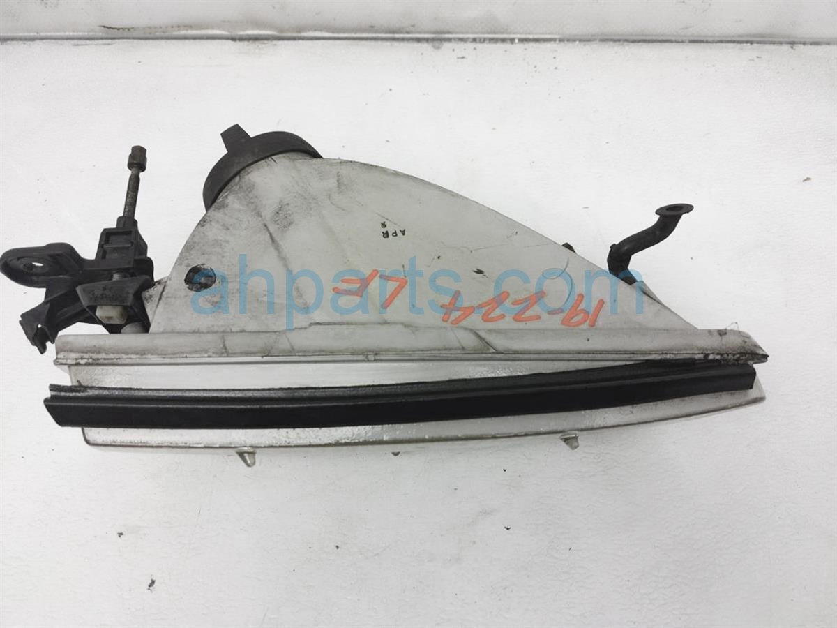 $45 Toyota LH HEAD LAMP / LIGHT