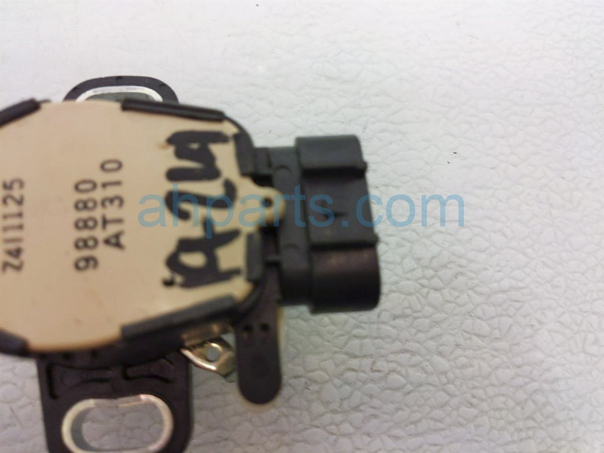 $25 Infiniti PRE CRASH SEAT BELT SENSOR $25 Infiniti PRE CRASH SEAT BELT SENSOR