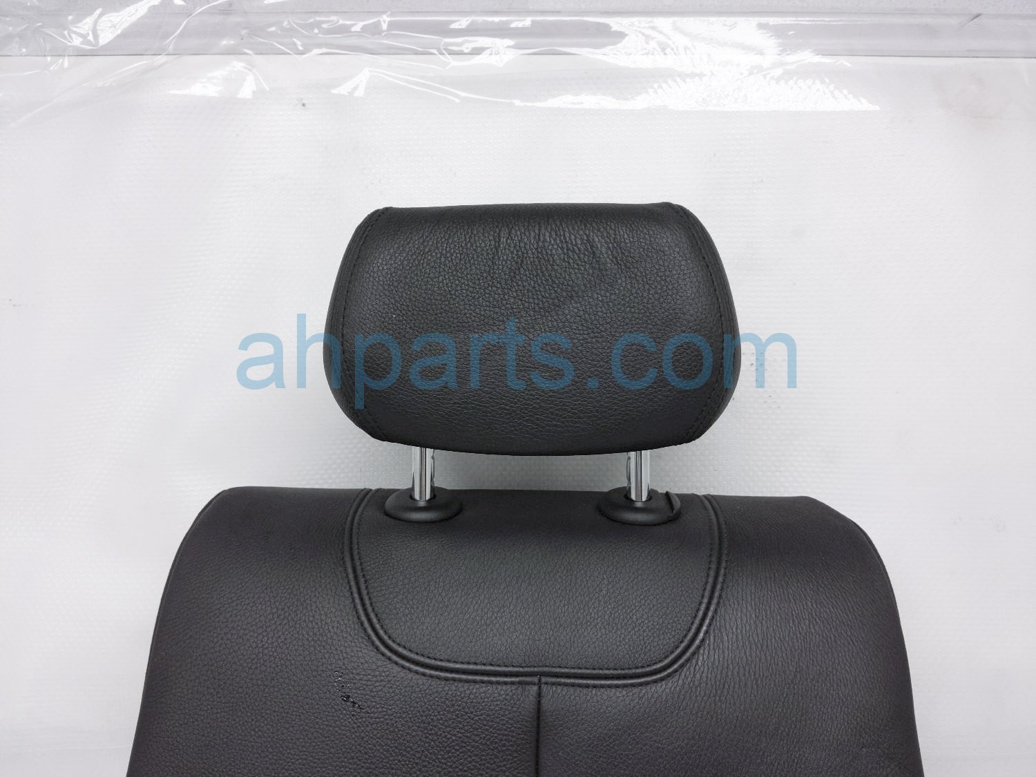 $49 BMW RR/RH SEAT TOP CUSHION - BLACK $49 BMW RR/RH SEAT TOP CUSHION - BLACK