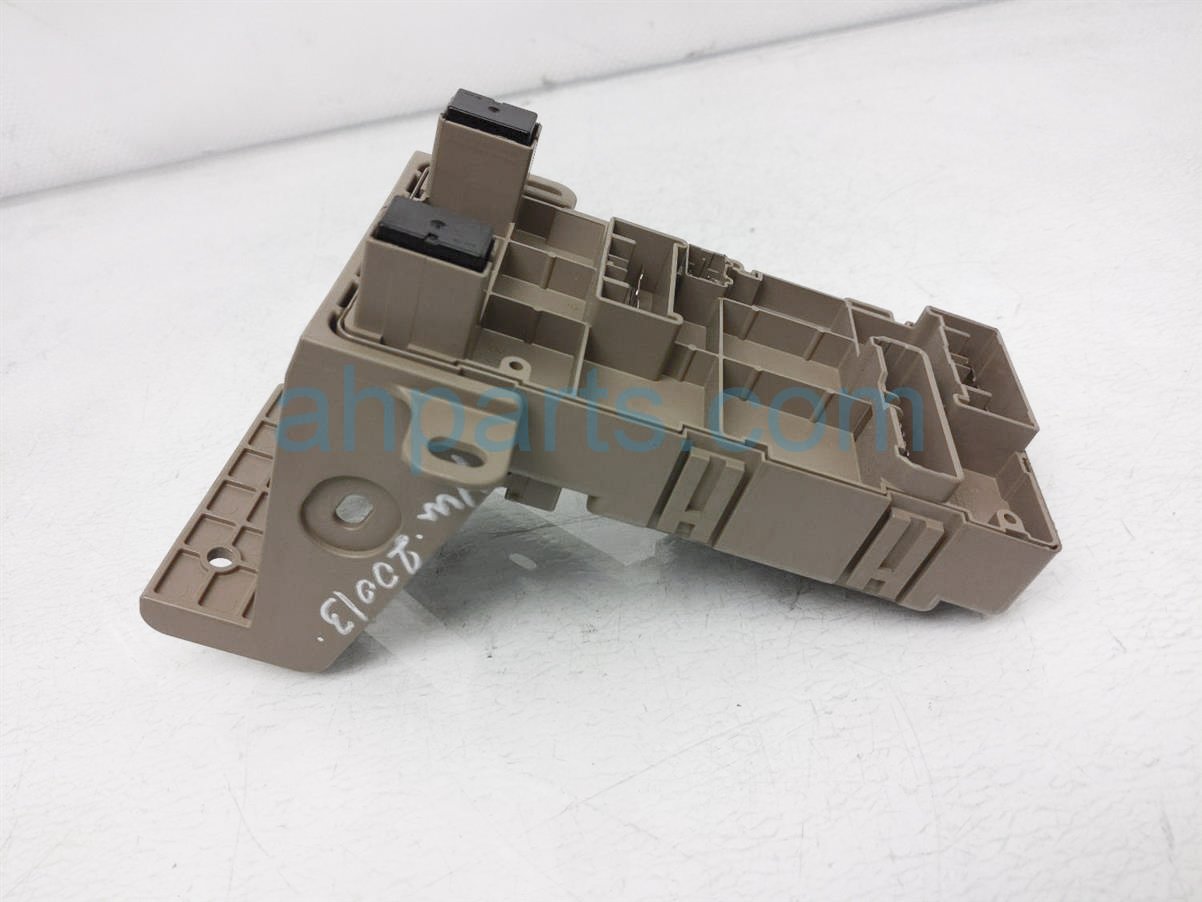 $45 Subaru CABIN FUSE BOX $45 Subaru CABIN FUSE BOX