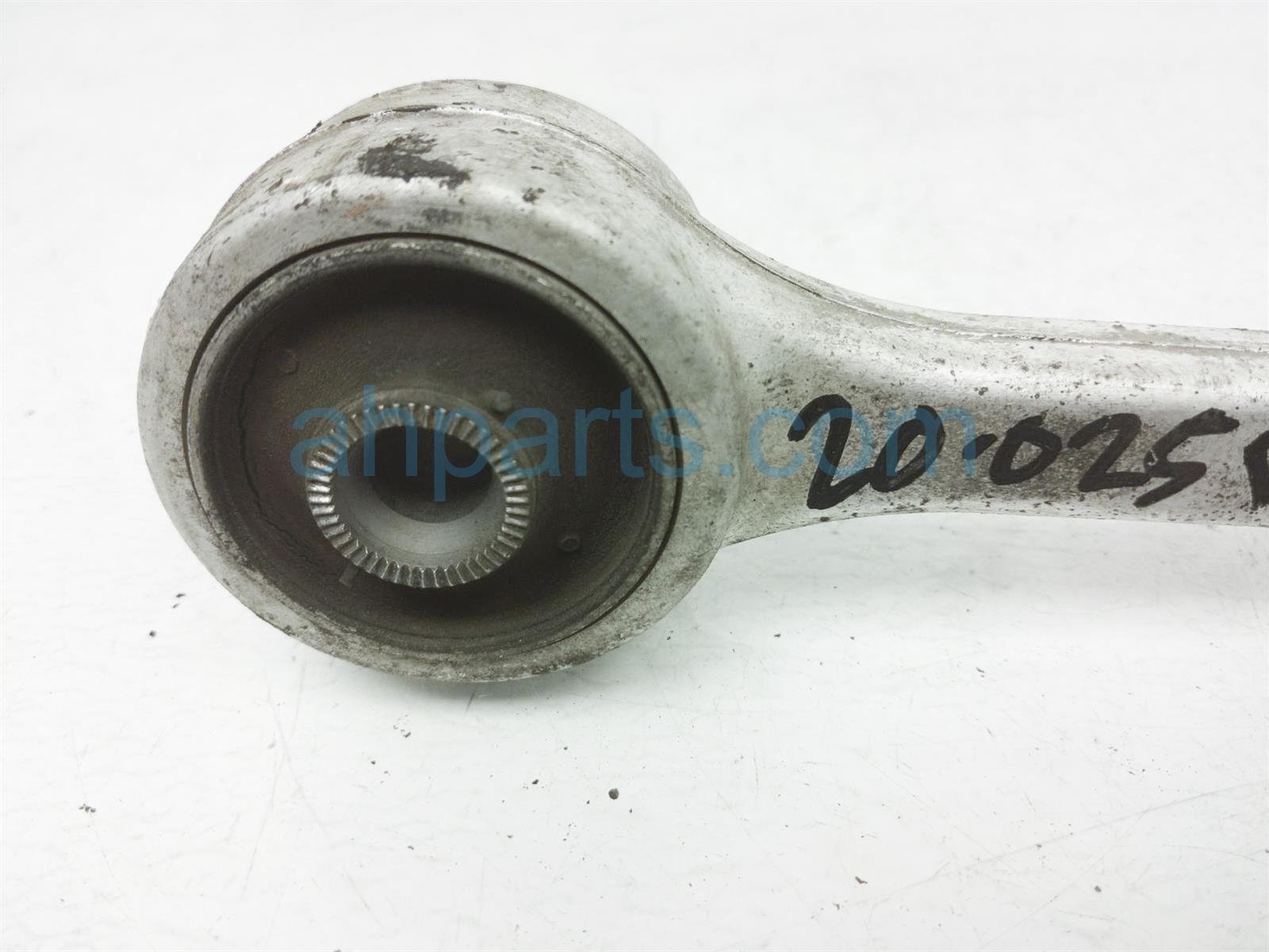 $35 Lexus RR/LH FOWARD UPPER CONTROL ARM $35 Lexus RR/LH FOWARD UPPER CONTROL ARM