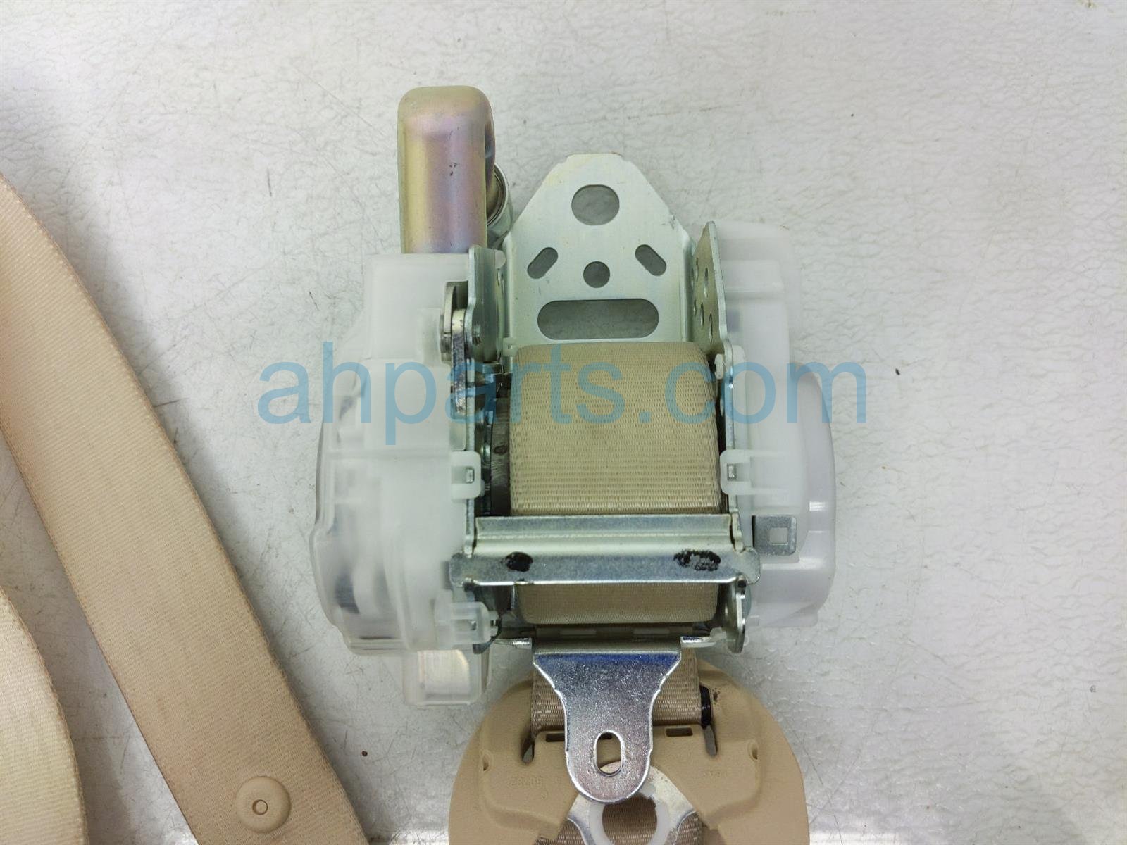 $149 Lexus FR/RH SEAT BELT - TAN $149 Lexus FR/RH SEAT BELT - TAN