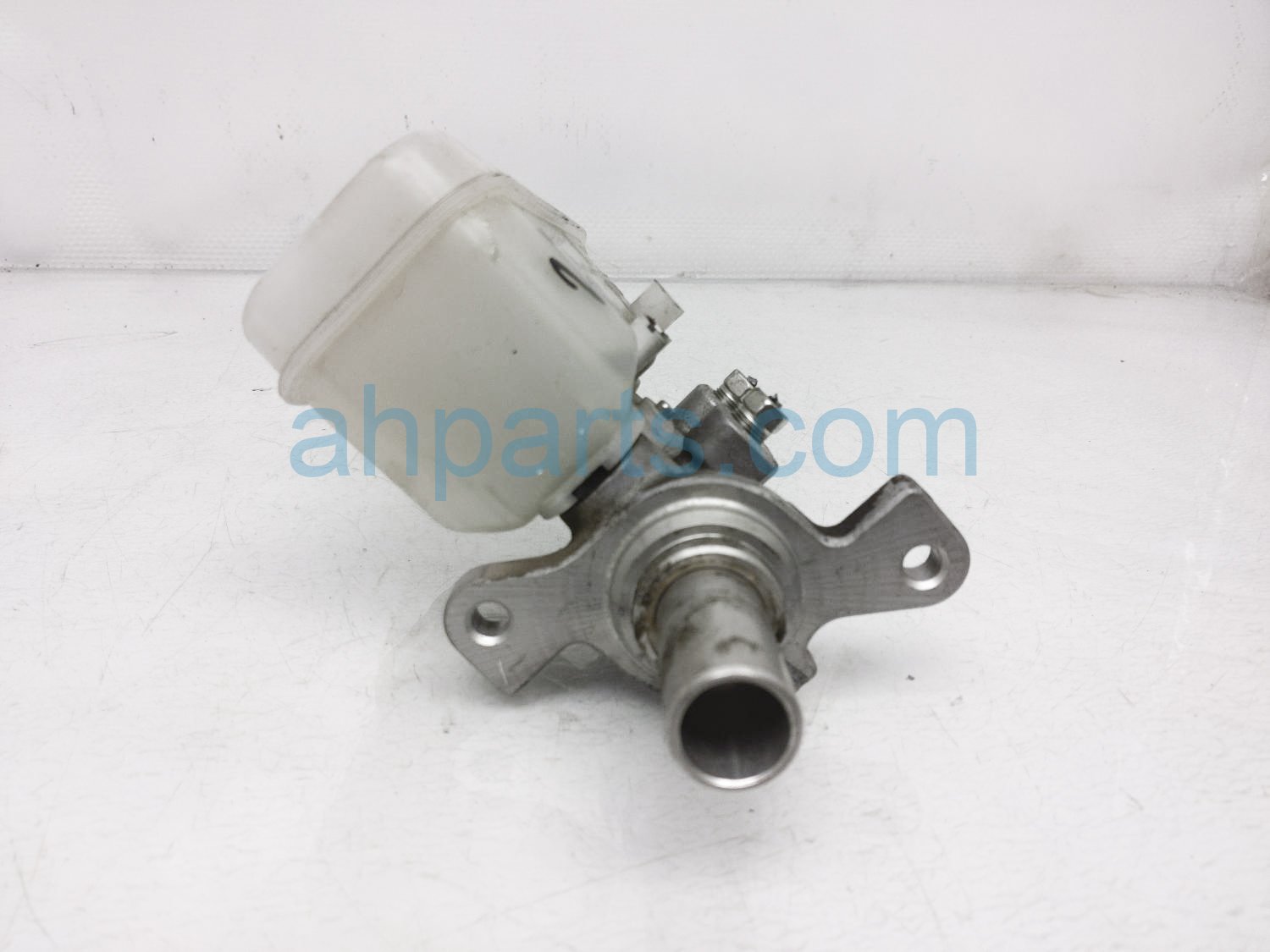$35 Subaru BRAKE MASTER CYLINDER $35 Subaru BRAKE MASTER CYLINDER