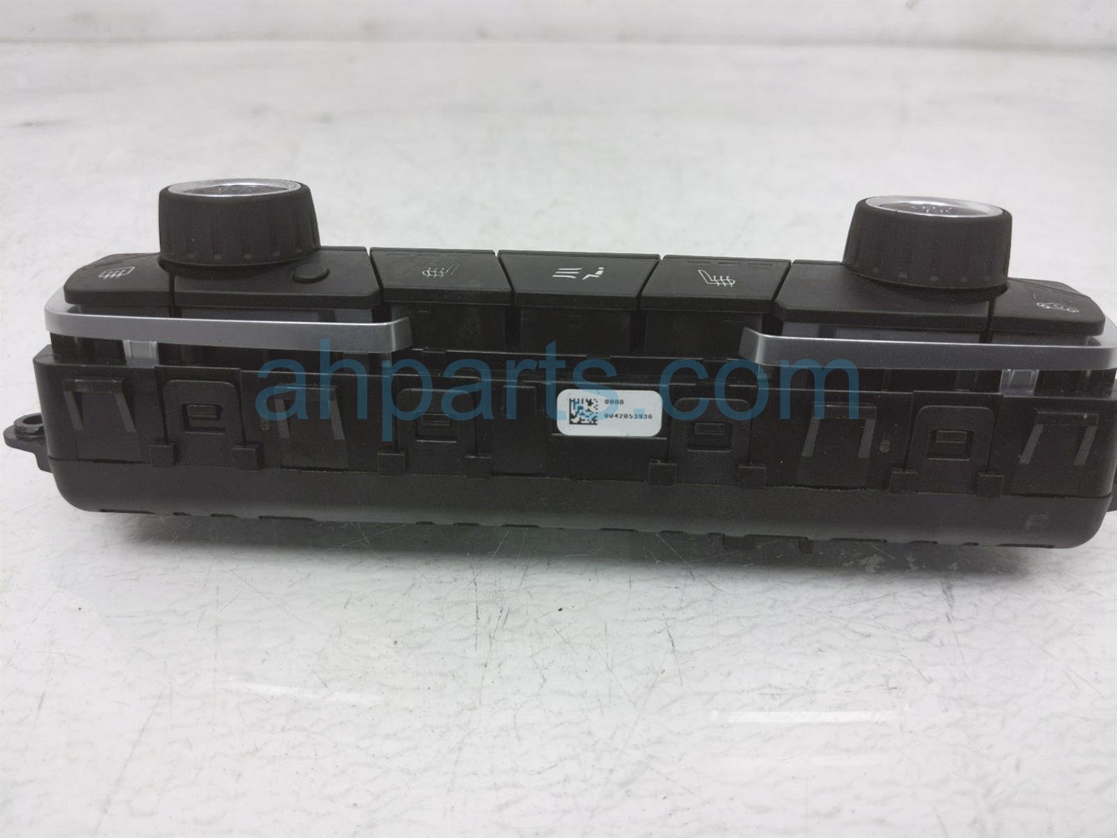 $75 BMW HEATER/AC CONTROL(ON DASH)