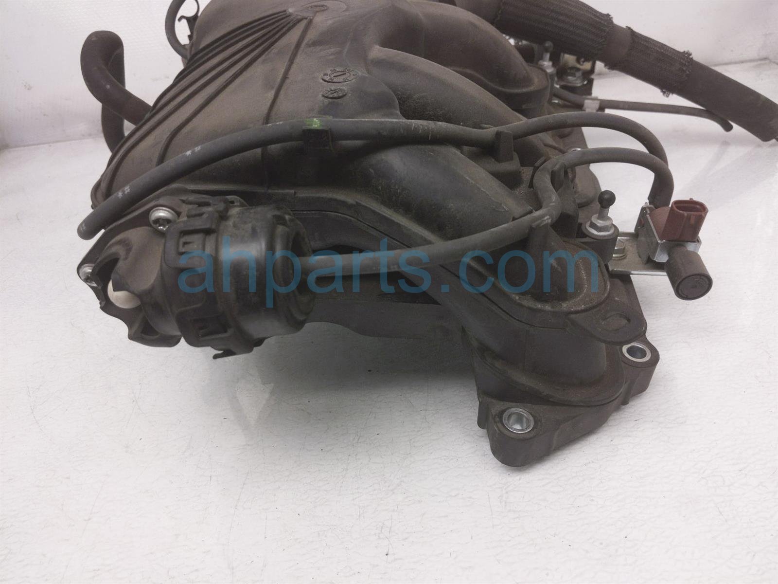 $99 Lexus UPPER INTAKE MANIFOLD $99 Lexus UPPER INTAKE MANIFOLD