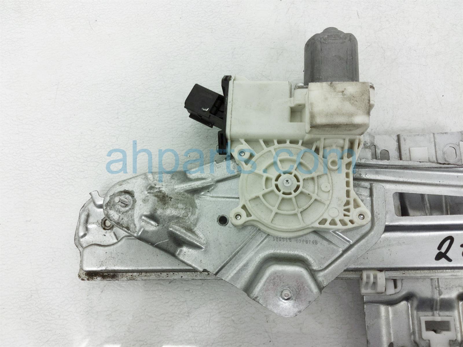 $60 Ford FR/RH DOOR WINDOW REGULATOR