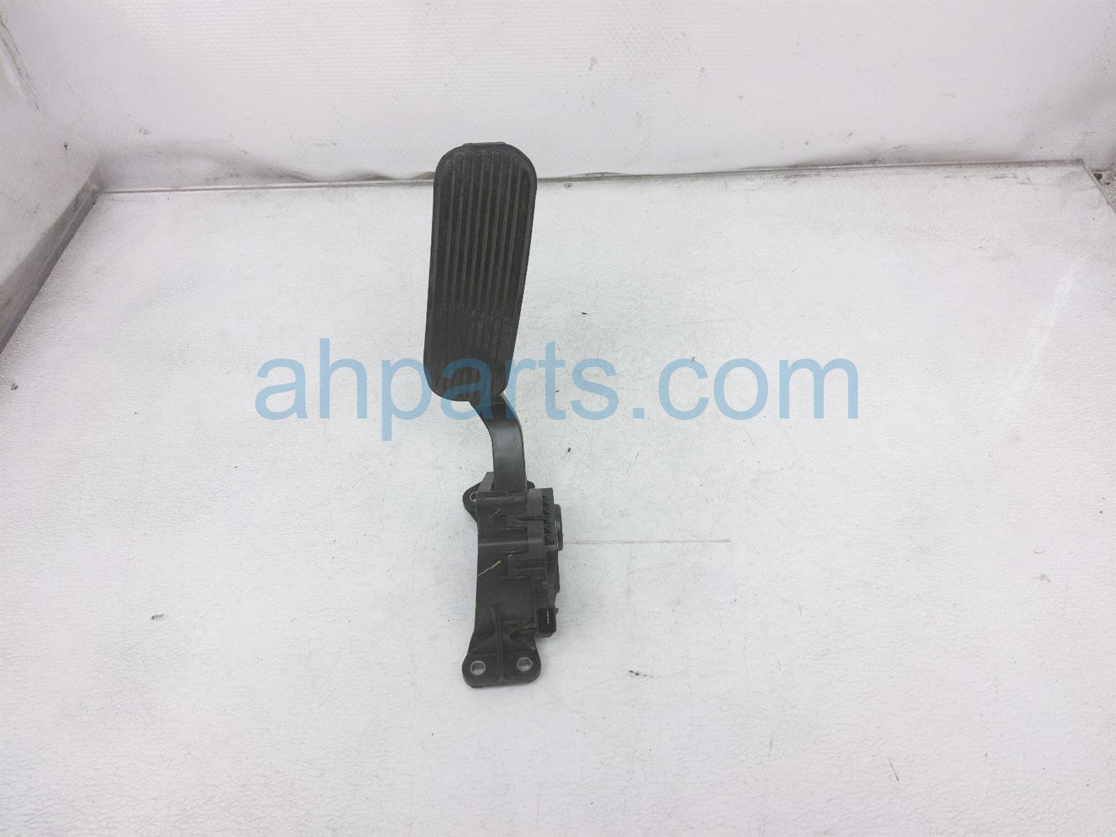 $40 Ford GAS PEDAL ASSY