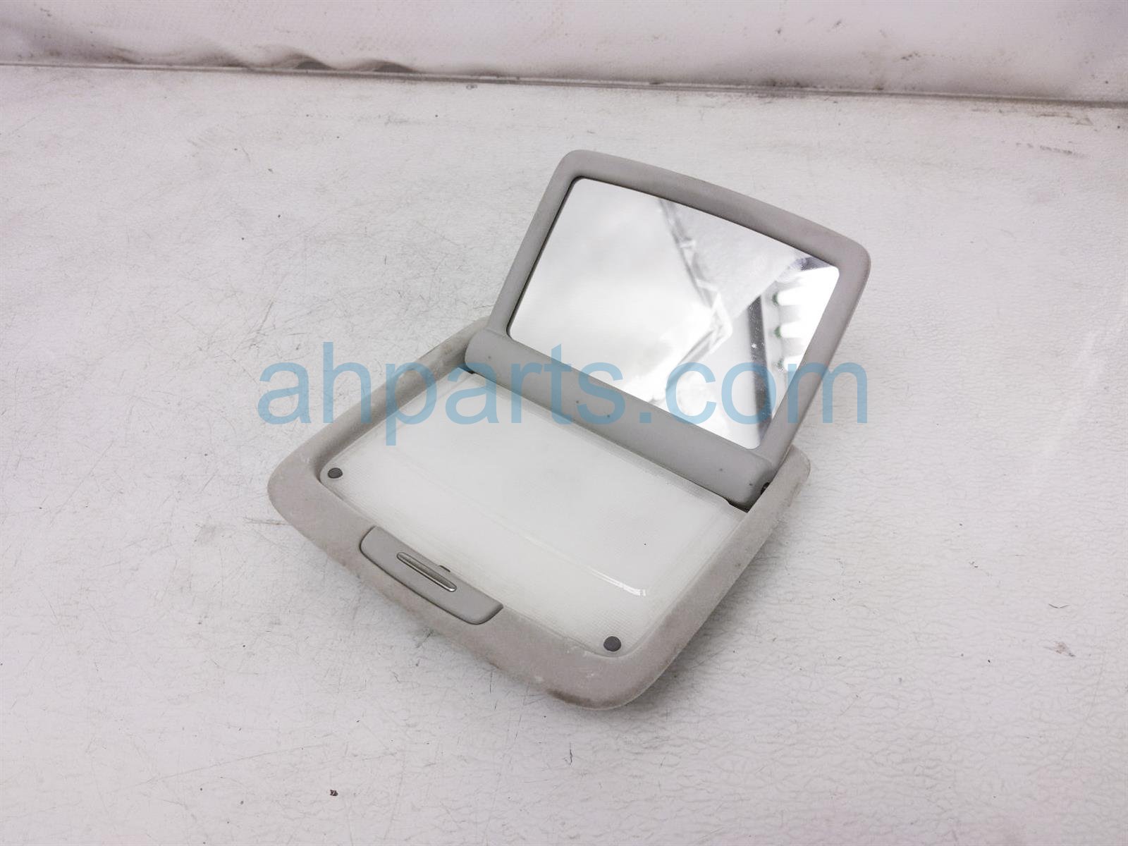 $30 Lexus RR/LH VANITY MIRROR OVERHEAD LIGHT $30 Lexus RR/LH VANITY MIRROR OVERHEAD LIGHT