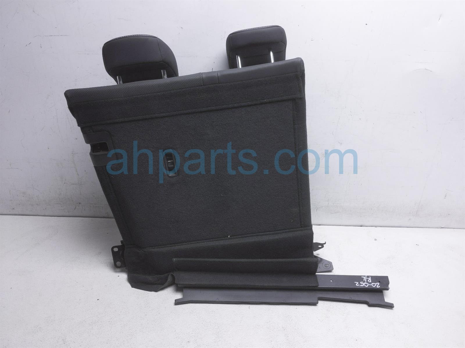 $99 Lexus RR/LH UPPER SEAT PORTION - BLACK $99 Lexus RR/LH UPPER SEAT PORTION - BLACK