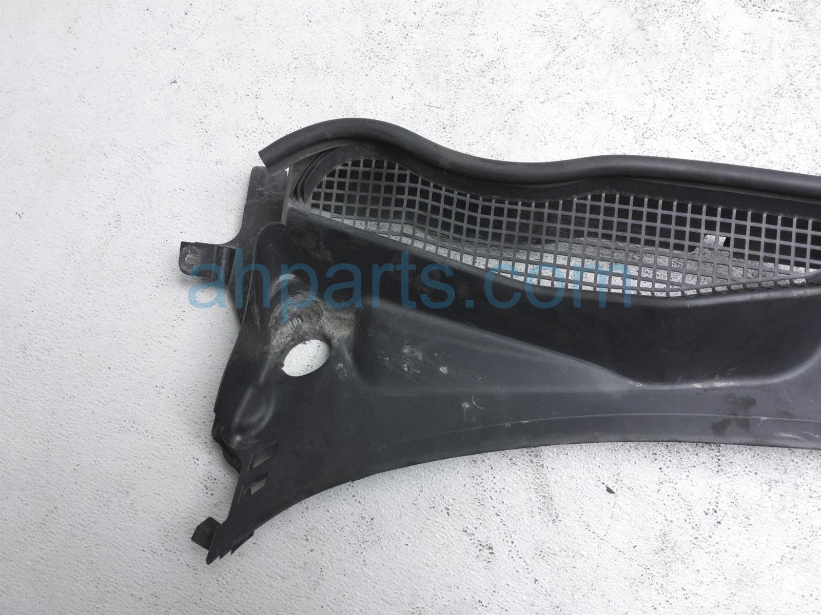 $35 Subaru COWL ASSY $35 Subaru COWL ASSY