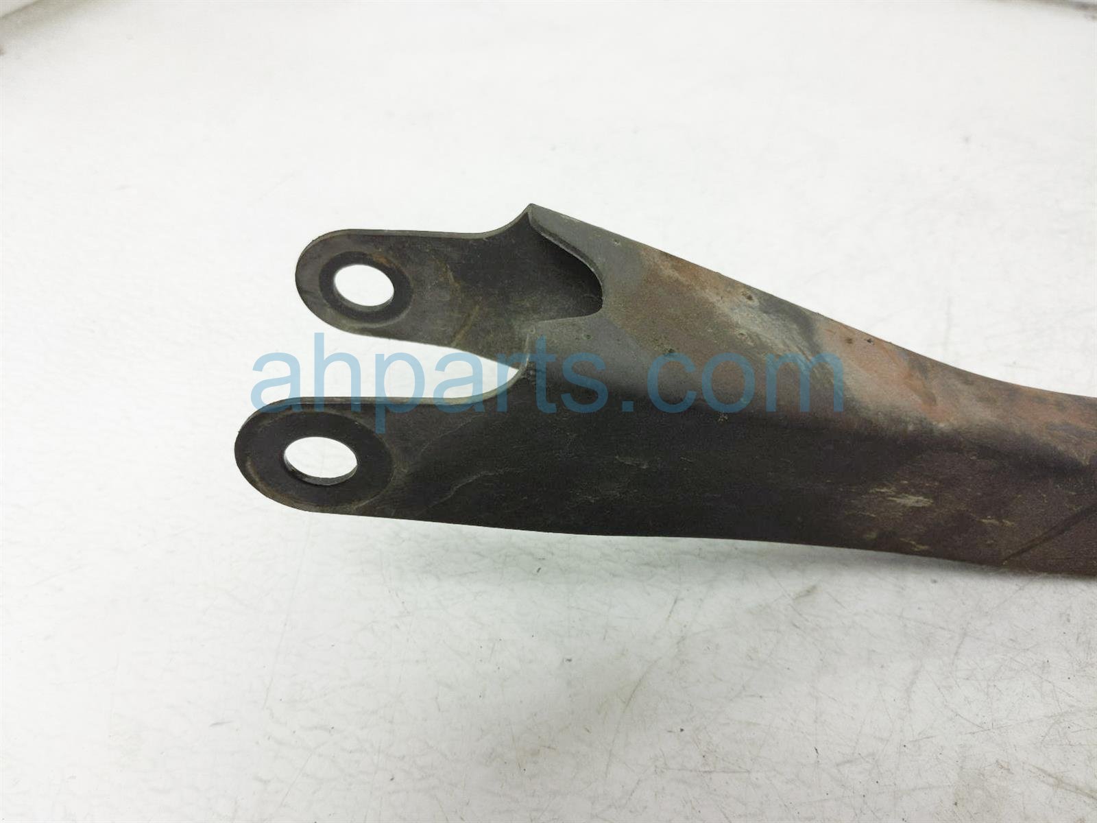 $35 Subaru RR/RH TRAILING ARM $35 Subaru RR/RH TRAILING ARM